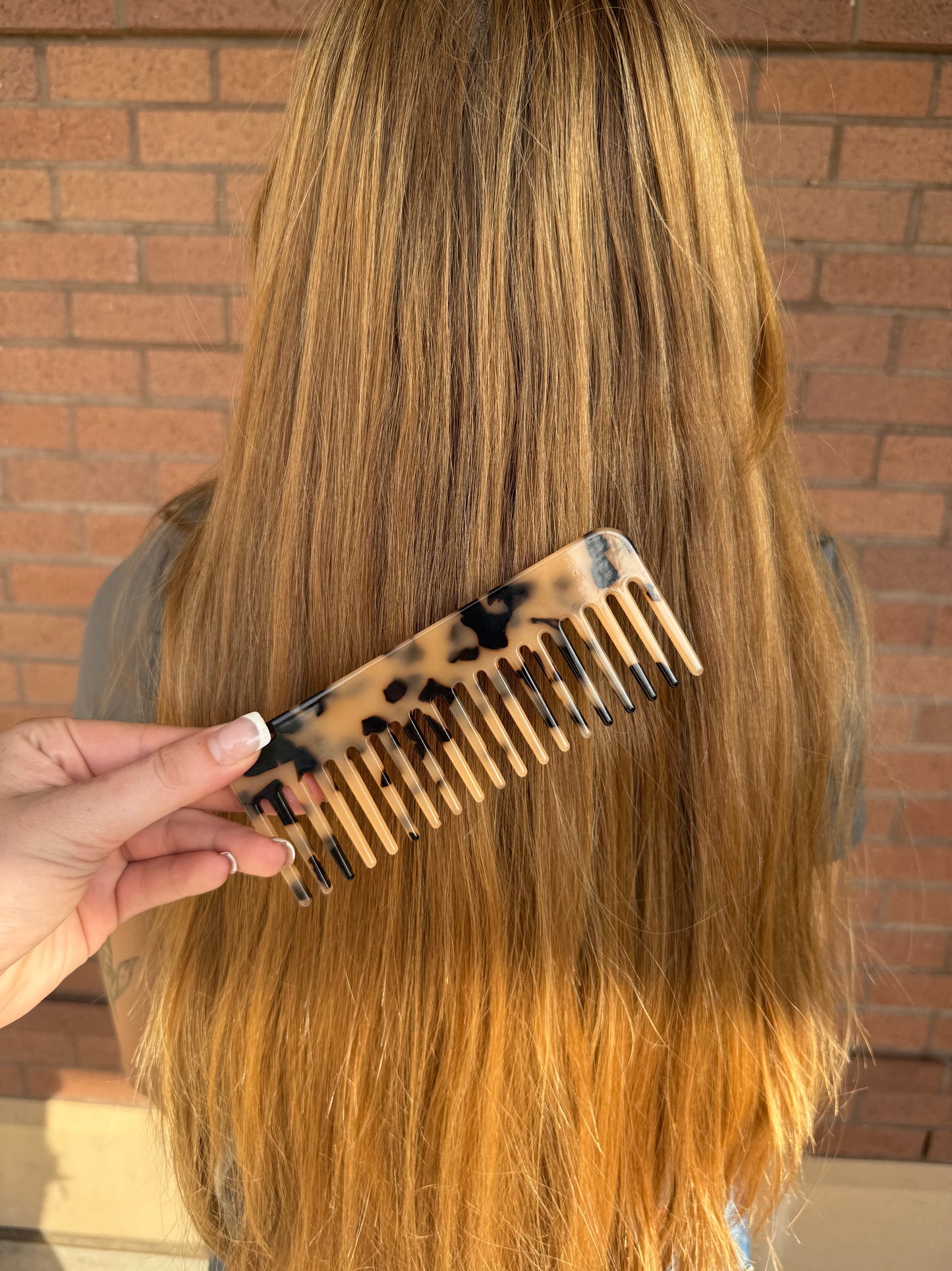 Wide tooth combs